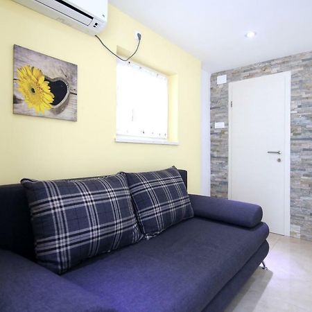 Luxury House With Pool Villa โตรกีร์ ภายนอก รูปภาพ