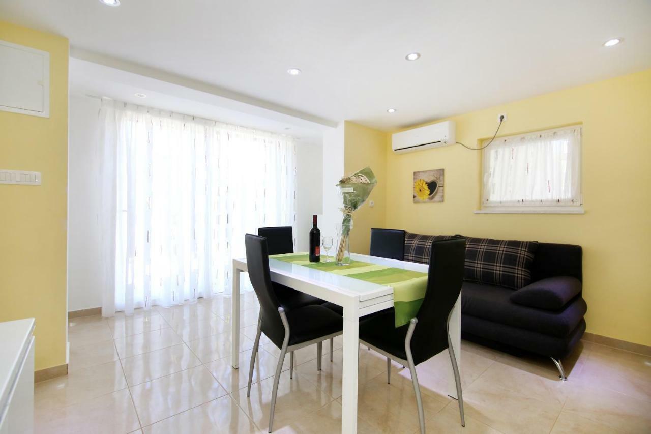 Luxury House With Pool Villa โตรกีร์ ภายนอก รูปภาพ