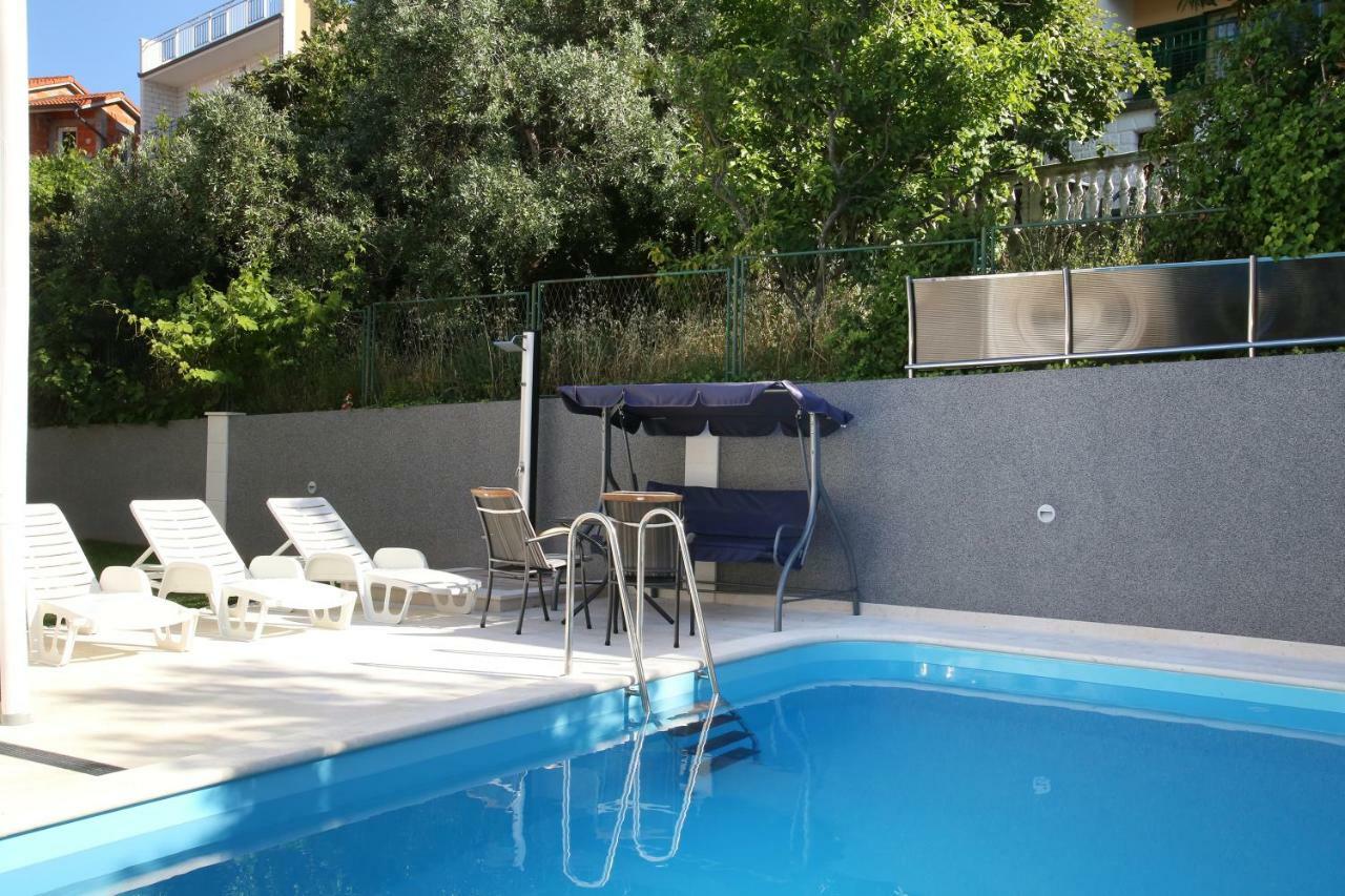 Luxury House With Pool Villa โตรกีร์ ภายนอก รูปภาพ